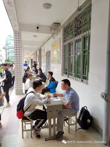 2072455044.jpg 2072455044.jpg