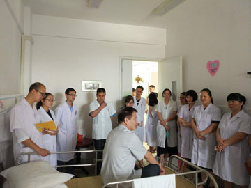 教学查房.jpg 教学查房.jpg