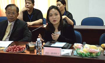 苏拉•欧普斯万医生提问.jpg 苏拉•欧普斯万医生提问.jpg