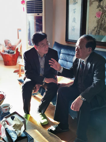 张忠书记慰问2.jpg 张忠书记慰问2.jpg