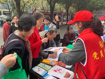 志愿者1.jpg 志愿者1.jpg