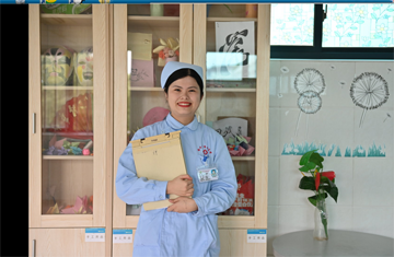 黄小梅.png 黄小梅.png