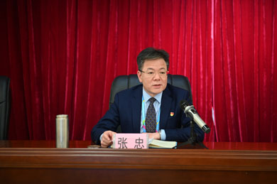 书记讲话.JPG 书记讲话.JPG