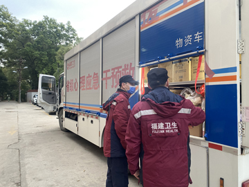 应急演练-院内聚集1.jpg 应急演练-院内聚集1.jpg