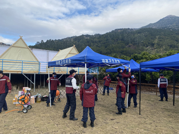 应急演练-安营扎寨.jpg 应急演练-安营扎寨.jpg