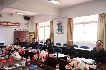 领导一行 (4).jpg 领导一行 (4).jpg